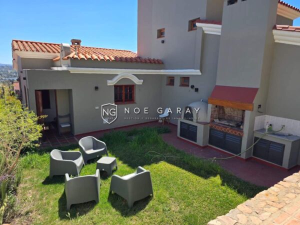 Casa en venta en Villa Carlos Paz con vista panorámica de la ciudad, las sierras y el Lago San Roque - Imagen 22