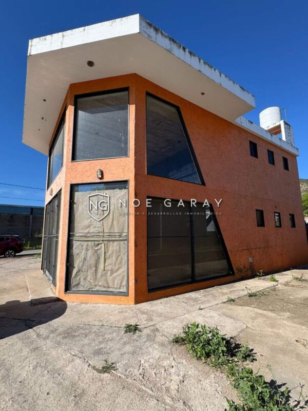 Local en alquiler sobre Av. Carcano