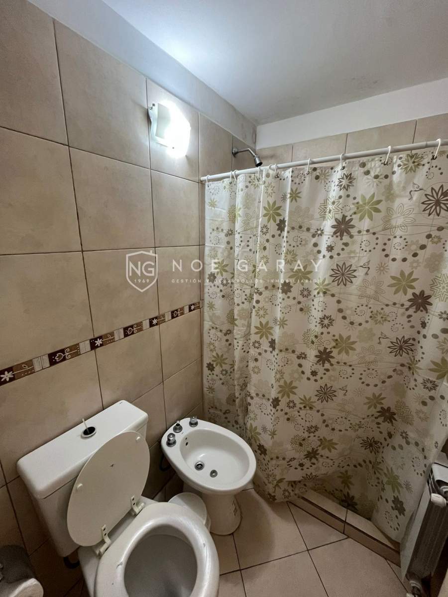 Departamento Céntrico en venta con cochera. - Imagen 5