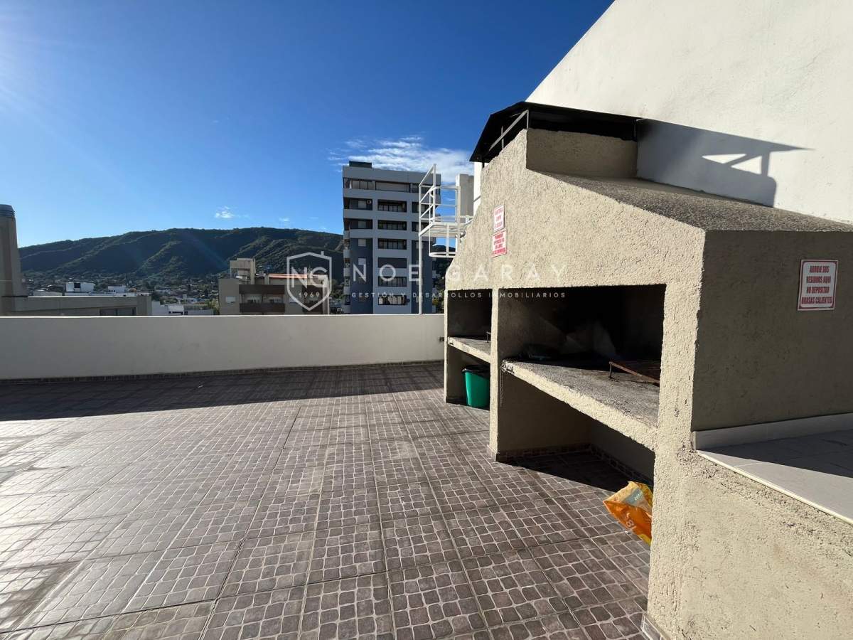 Departamento Céntrico en venta con cochera. - Imagen 7