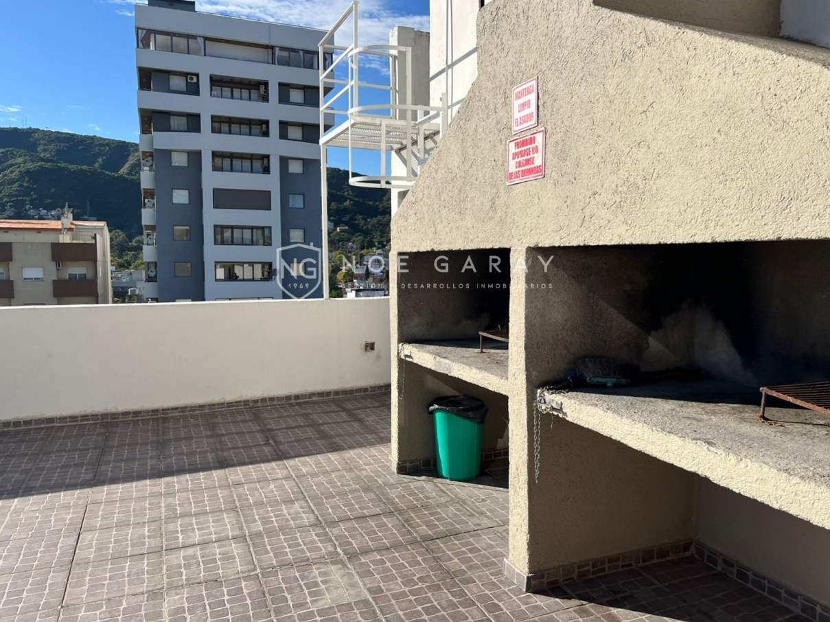 Departamento Céntrico en venta con cochera. - Imagen 8