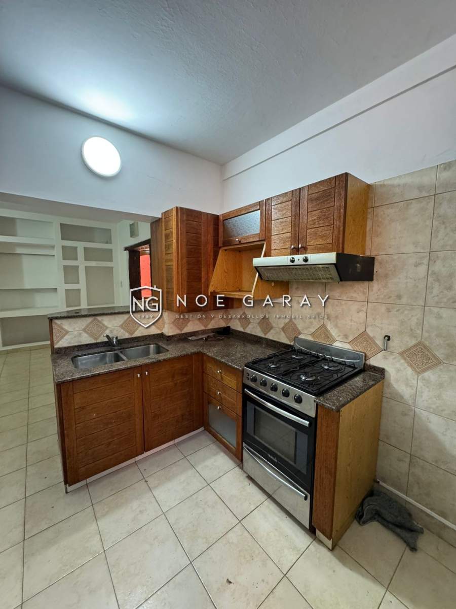 Casa Centrica en Alquiler anual - Imagen 3