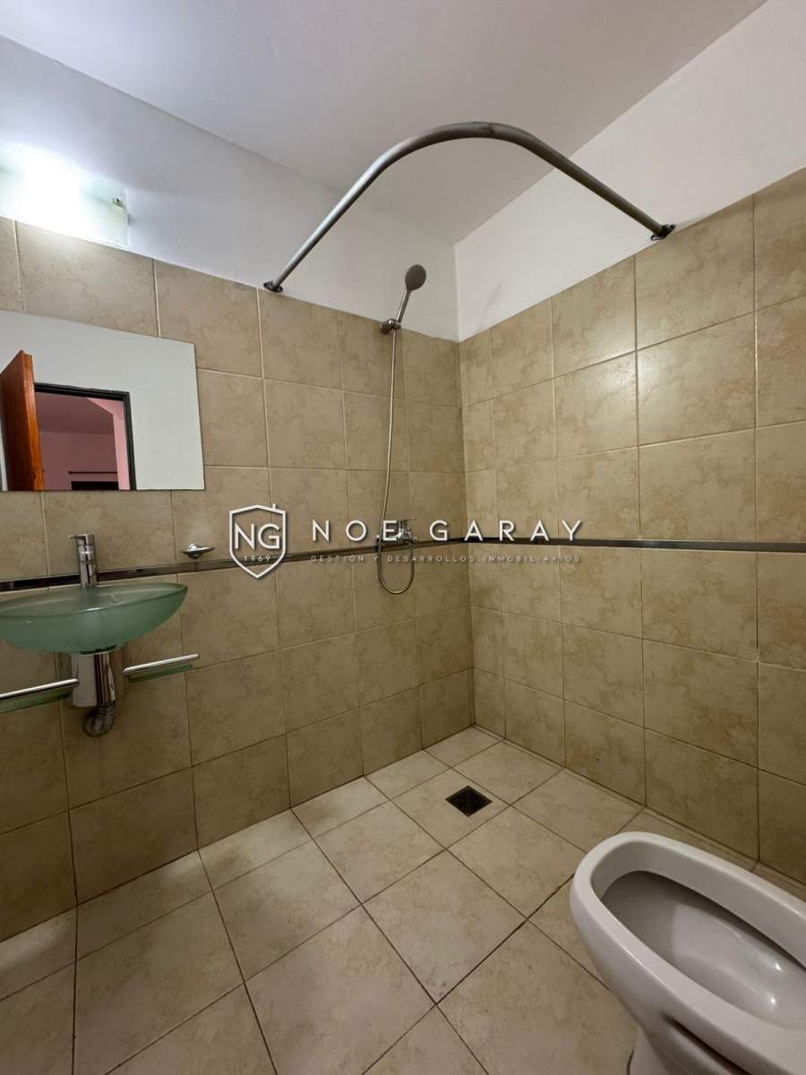 Casa Centrica en Alquiler anual - Imagen 4