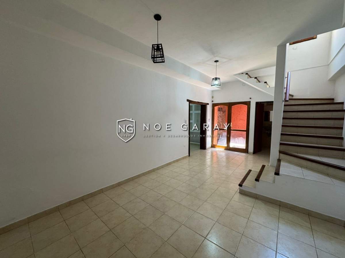 Casa Centrica en Alquiler anual - Imagen 7