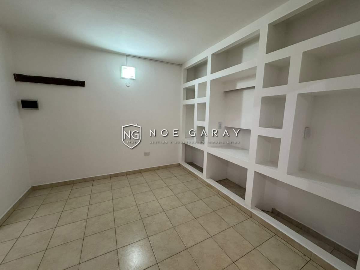 Casa Centrica en Alquiler anual - Imagen 8