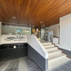 Dpto en alquiler anual de 2 dorm con patio y cochera