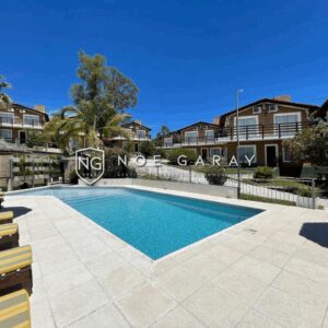 Complejo de Casas en Venta en Villa del Lago con hermosa vista