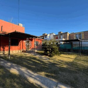 Casa de 3 dorm en alquiler anual en Barrio Manantiales