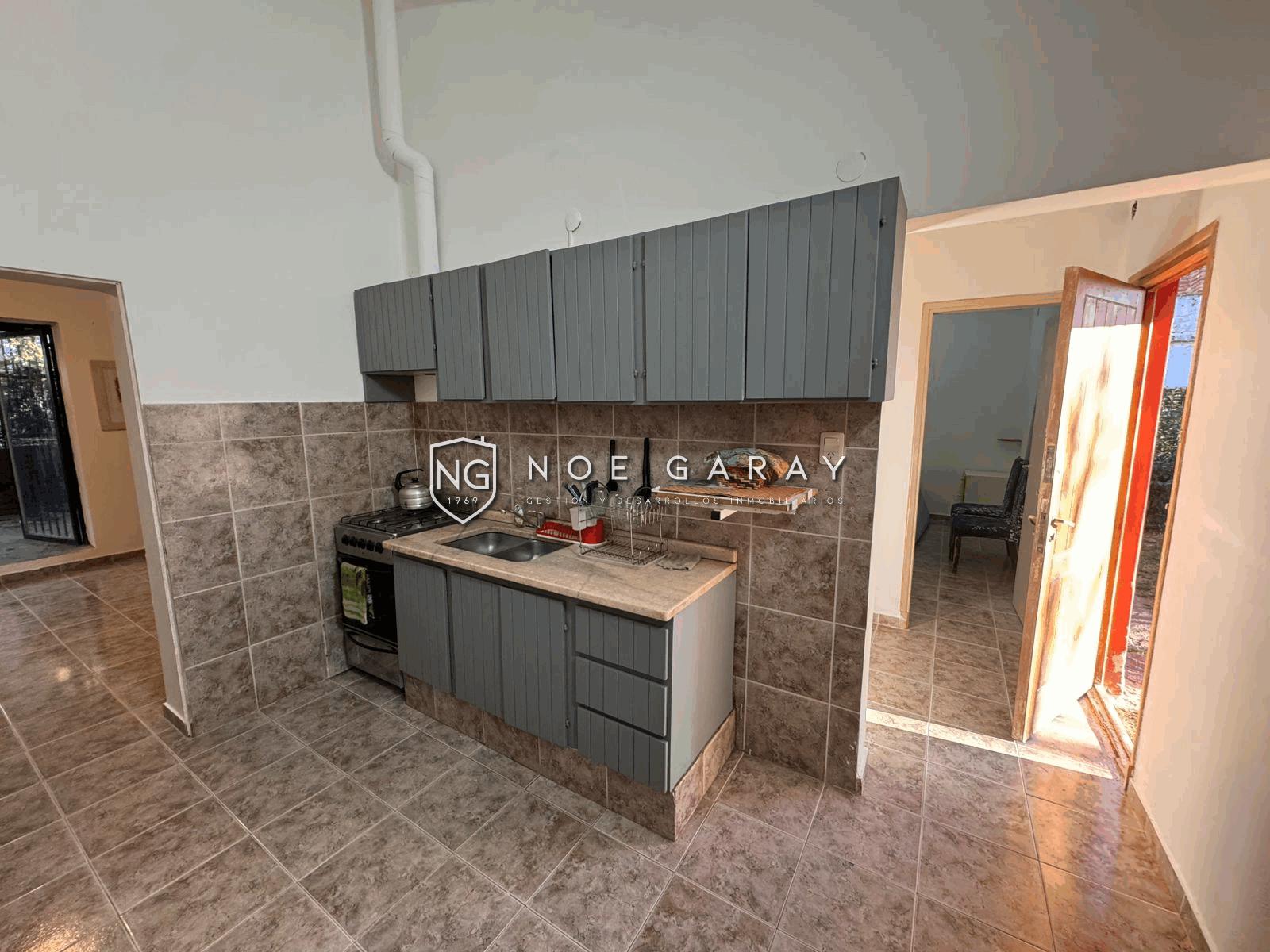 Casa de 3 dorm en alquiler anual en Barrio Manantiales - Imagen 4