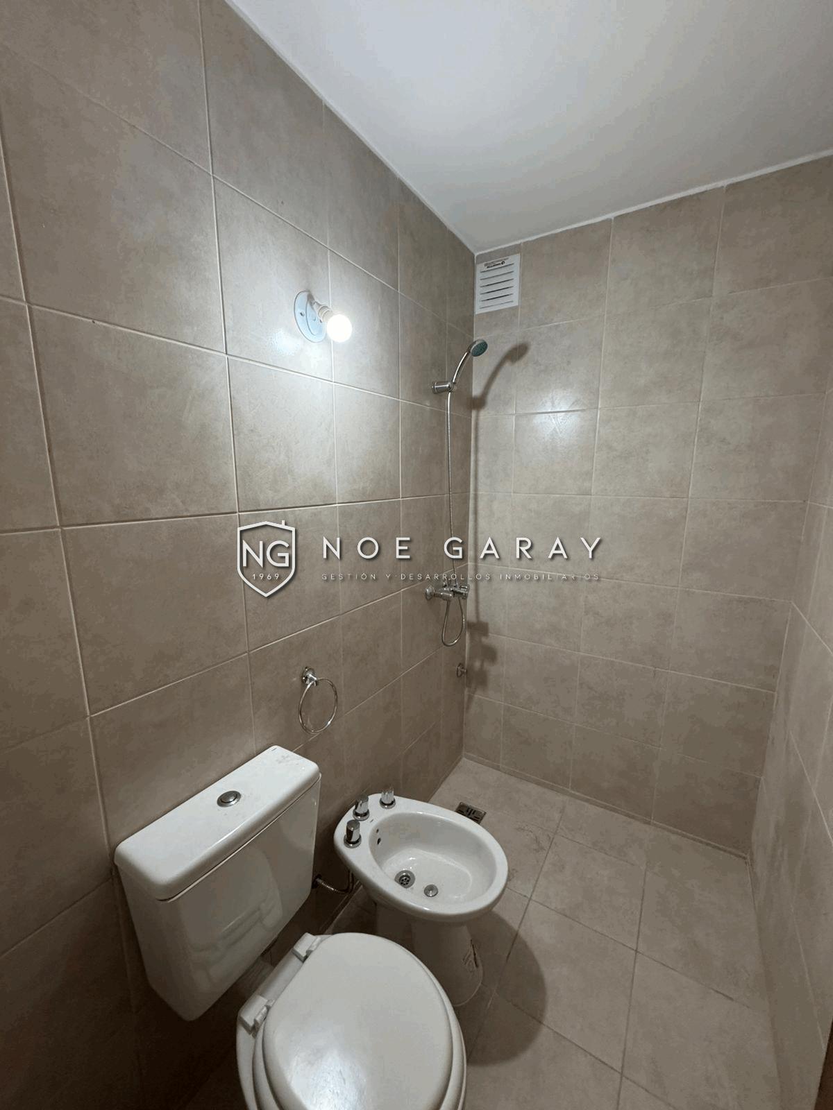 Dpto en alquiler anual con balcon - Imagen 11