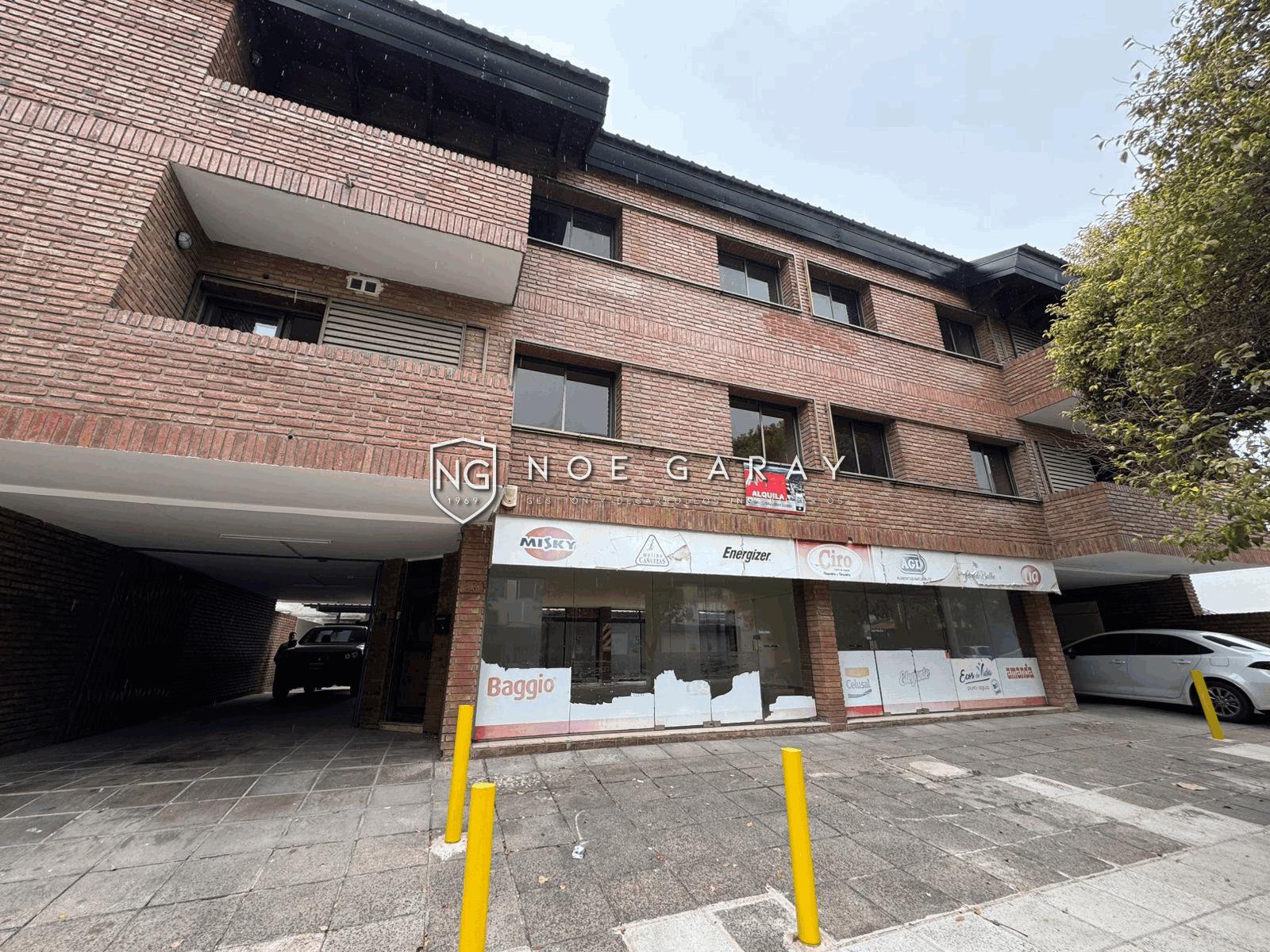 Dpto en alquiler anual con balcon