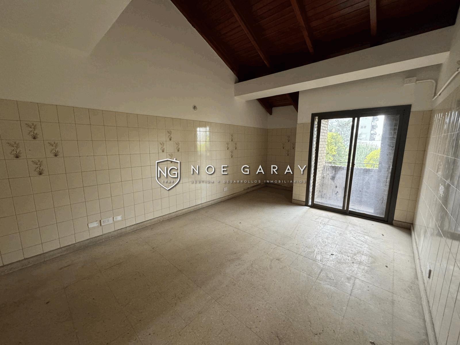 Dpto en alquiler anual con balcon - Imagen 2