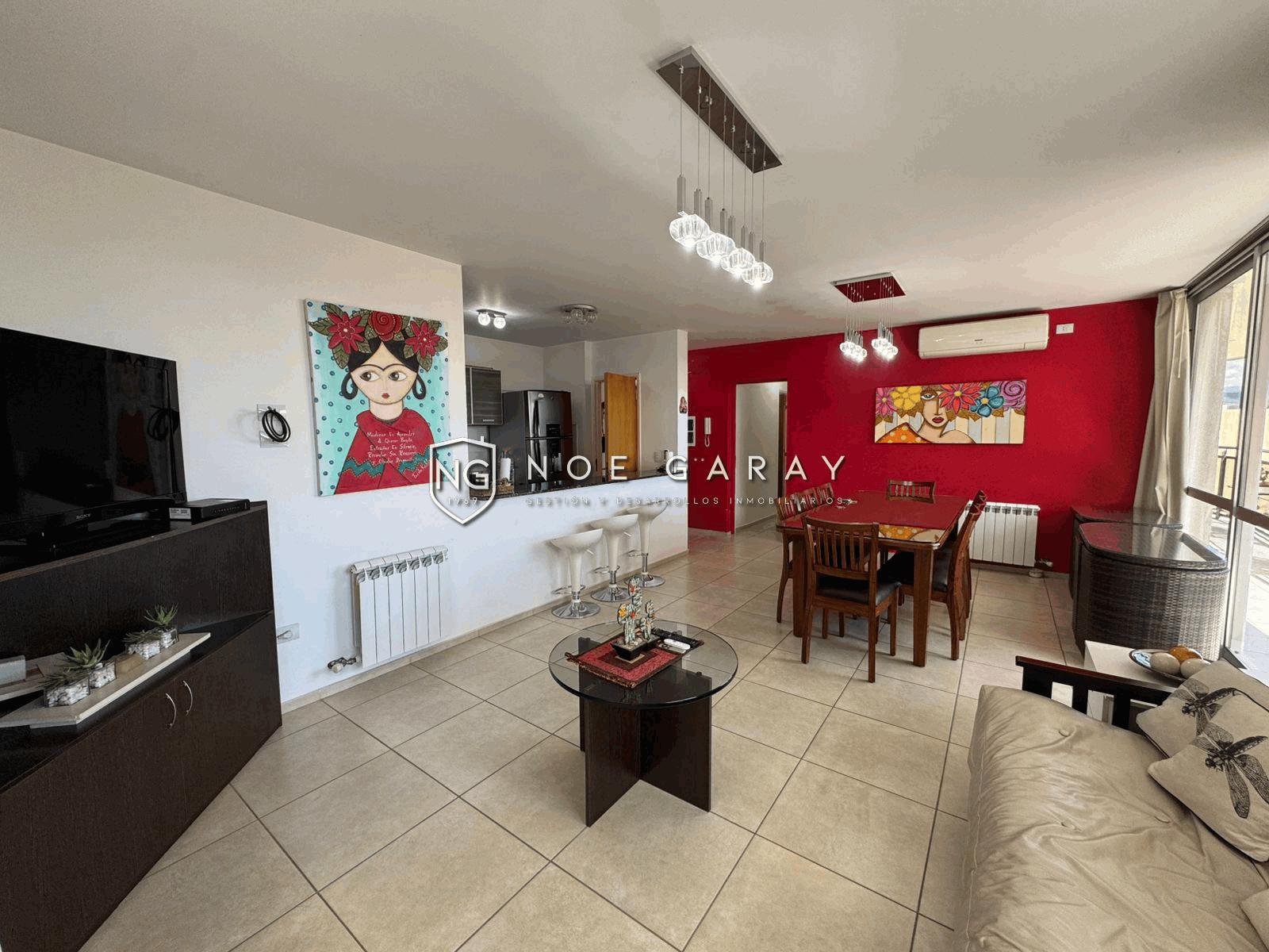 Departamento con balcón perimetral, vistas y cochera - Imagen 4