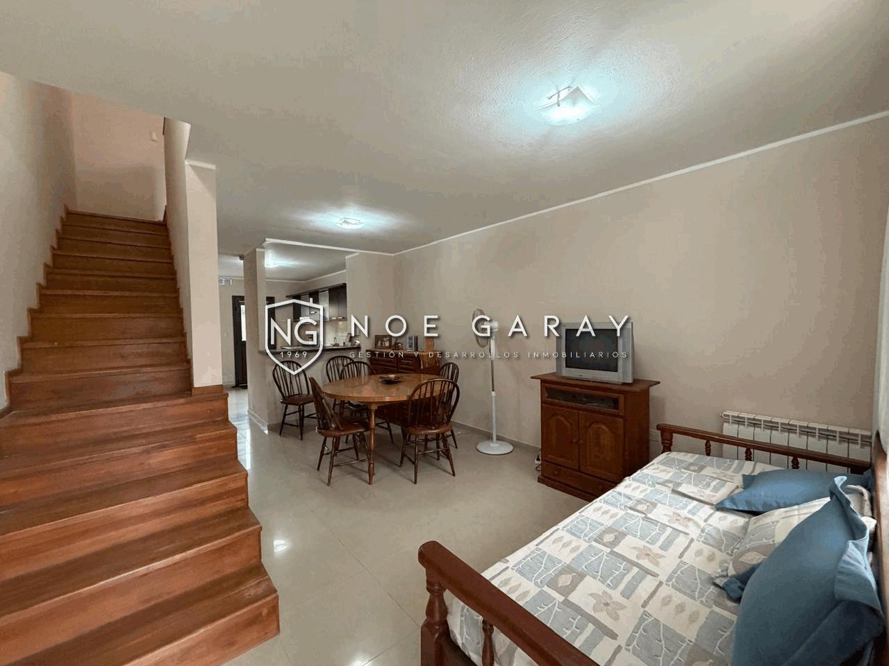Dúplex en venta en complejo con cochera y piscina Barrio Santa Rita - Imagen 2