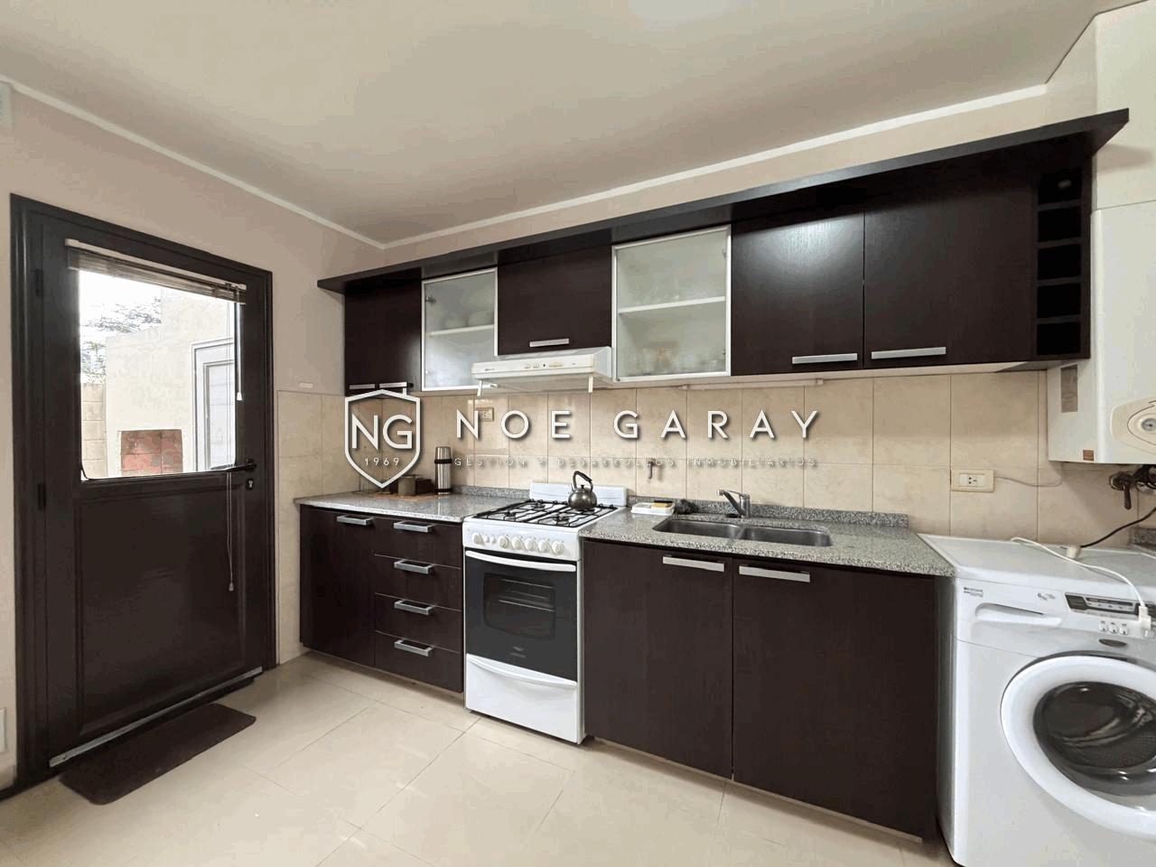 Dúplex en venta en complejo con cochera y piscina Barrio Santa Rita - Imagen 5