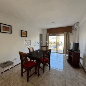Departamento en alquiler anual el centro con cochera y balcon