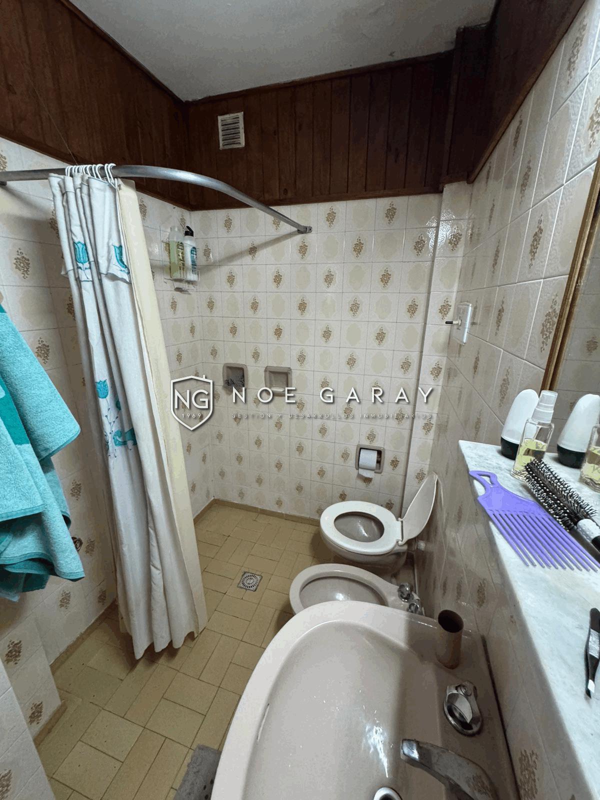 Departamento en alquiler anual el centro con cochera y balcon - Imagen 7