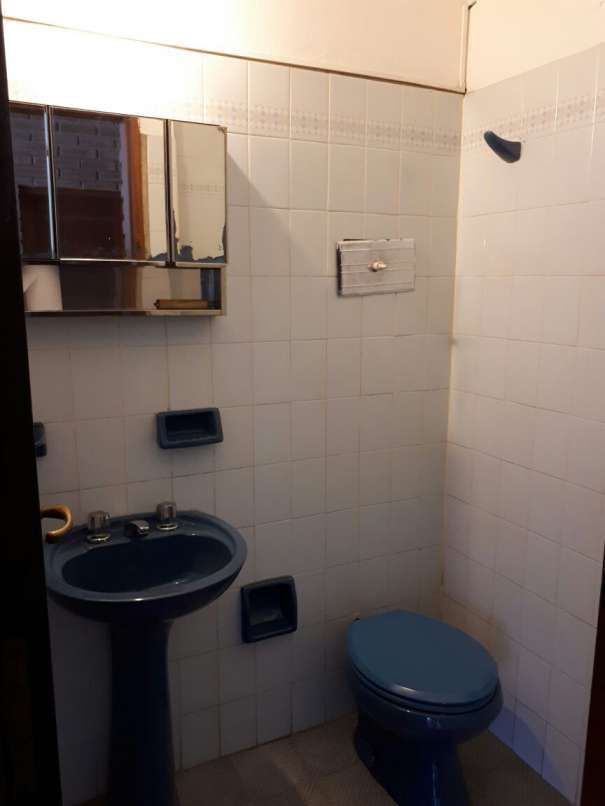 Casa en alquiler anual ideal para comecial o vivienda en plena Av Uruguay - Imagen 8