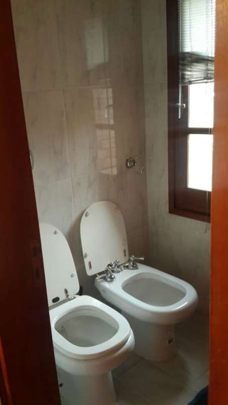 Casa en alquiler anual ideal para comecial o vivienda en plena Av Uruguay - Imagen 21