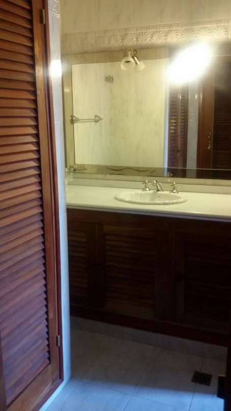 Casa en alquiler anual ideal para comecial o vivienda en plena Av Uruguay - Imagen 24