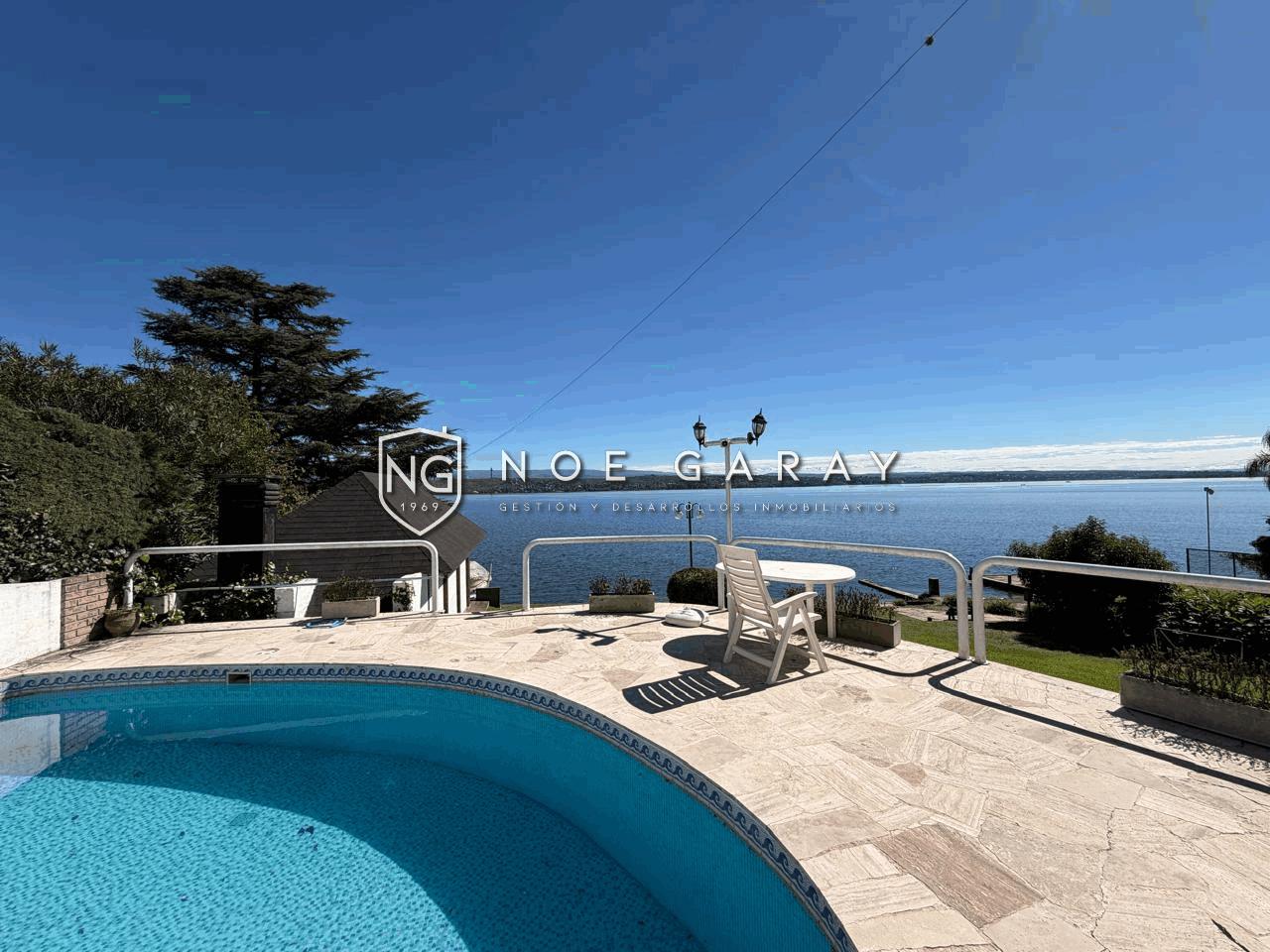 DEPARTAMENTO EN VENTA CON BAJADA AL LAGO EN CARLOS PAZ