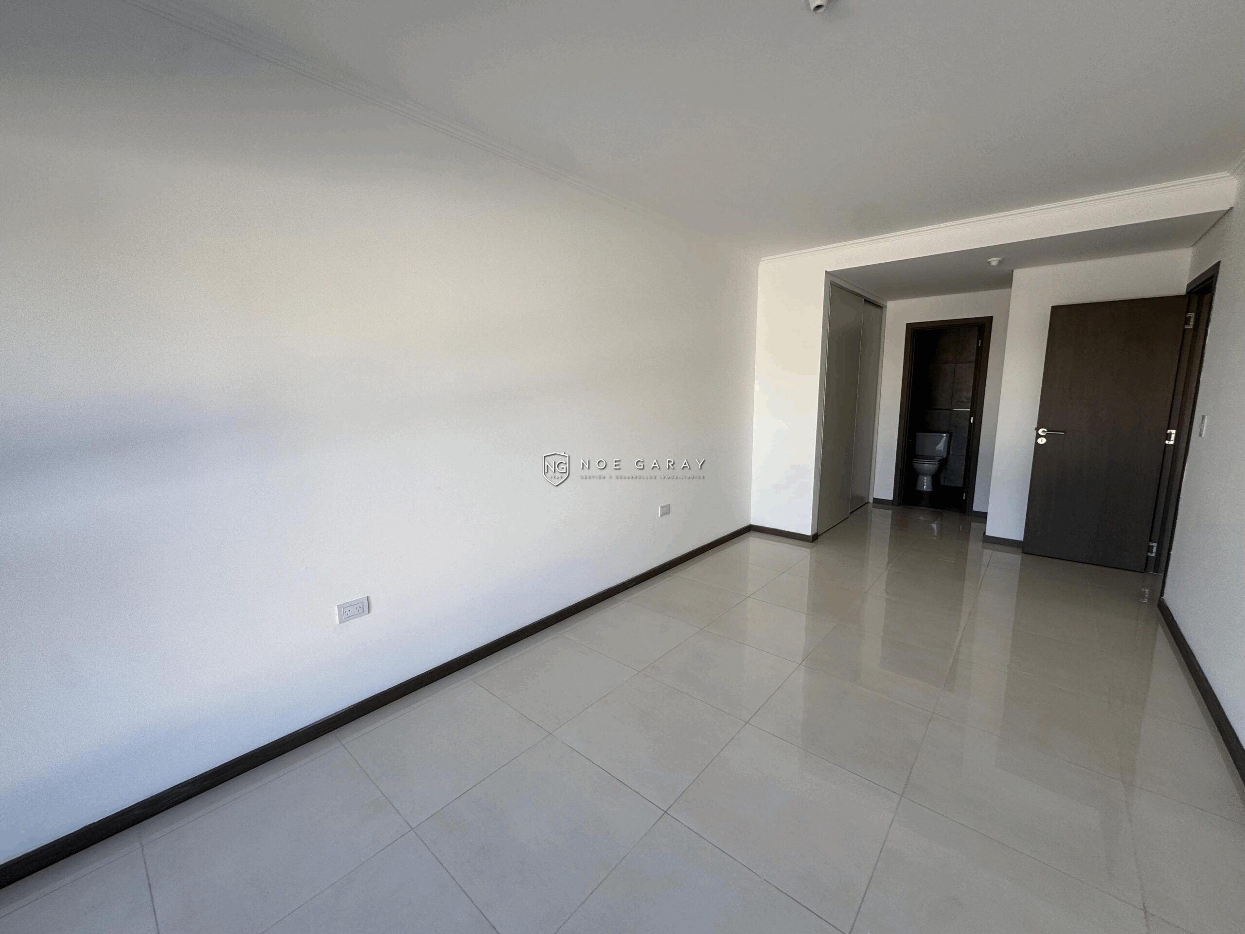 Dpto en alquiler anual de 2 dorm en Veneto IX - Imagen 8