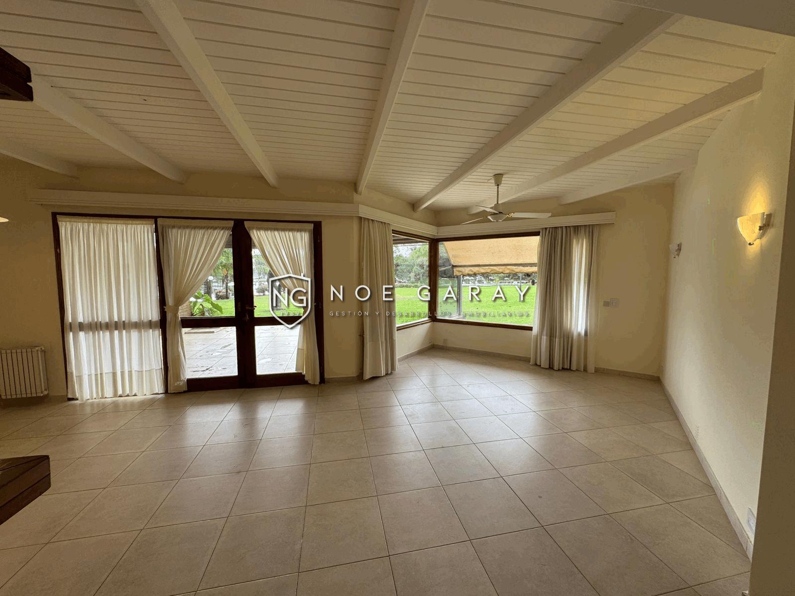 Casa en venta en complejo Bahia Escondida