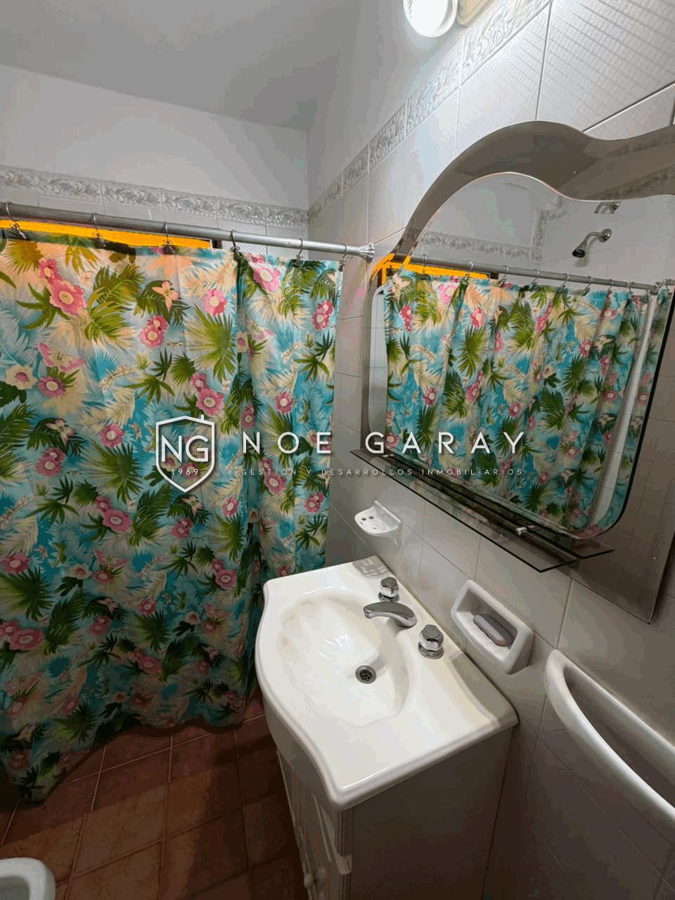 Casa en alquiler anual sobre Av. Carcano - Imagen 12