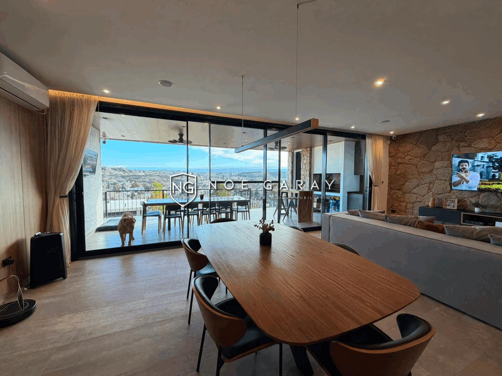 Casa en venta de categoría en barrio semi privado - Imagen 8