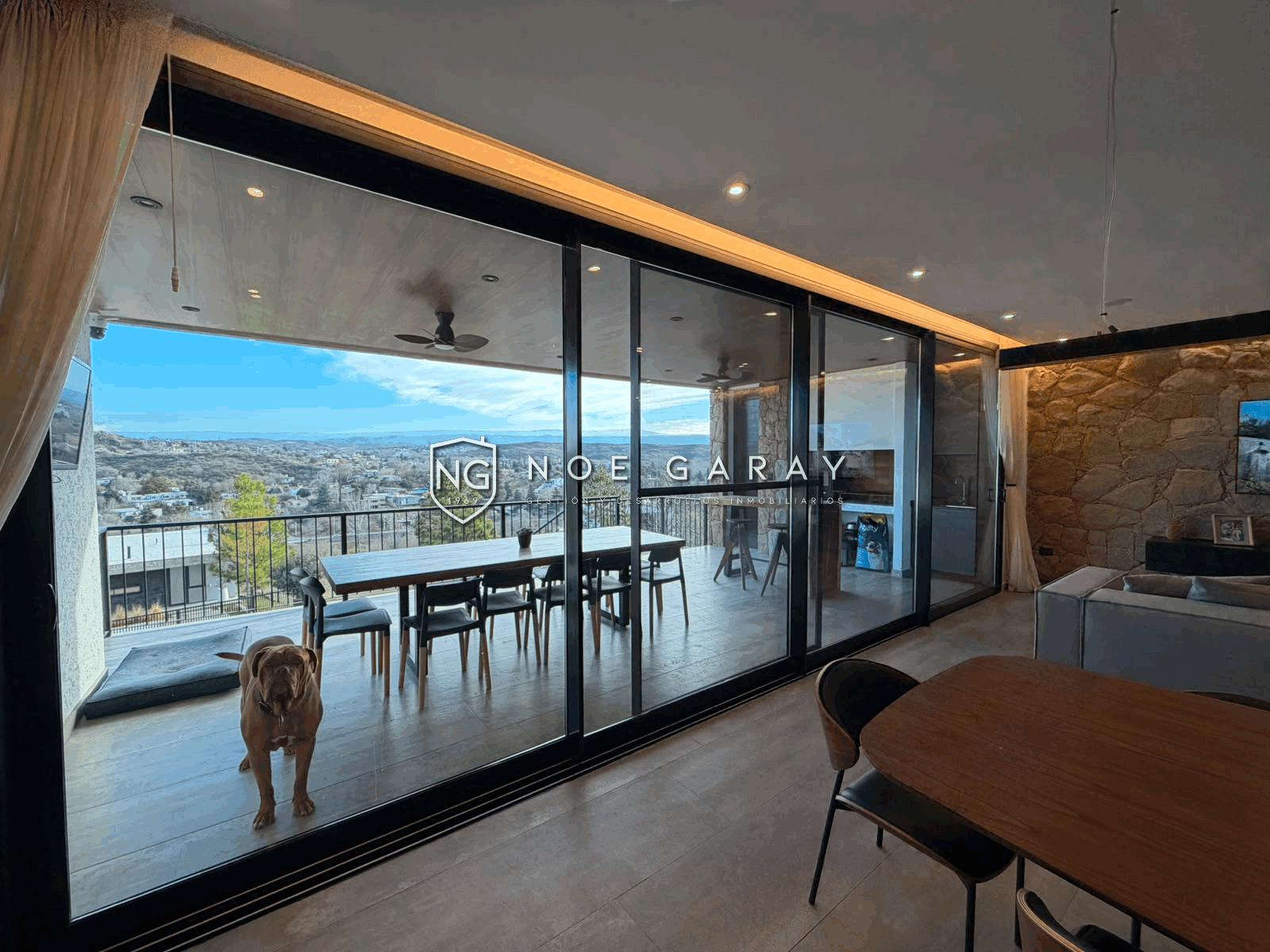 Casa en venta de categoría en barrio semi privado - Imagen 9