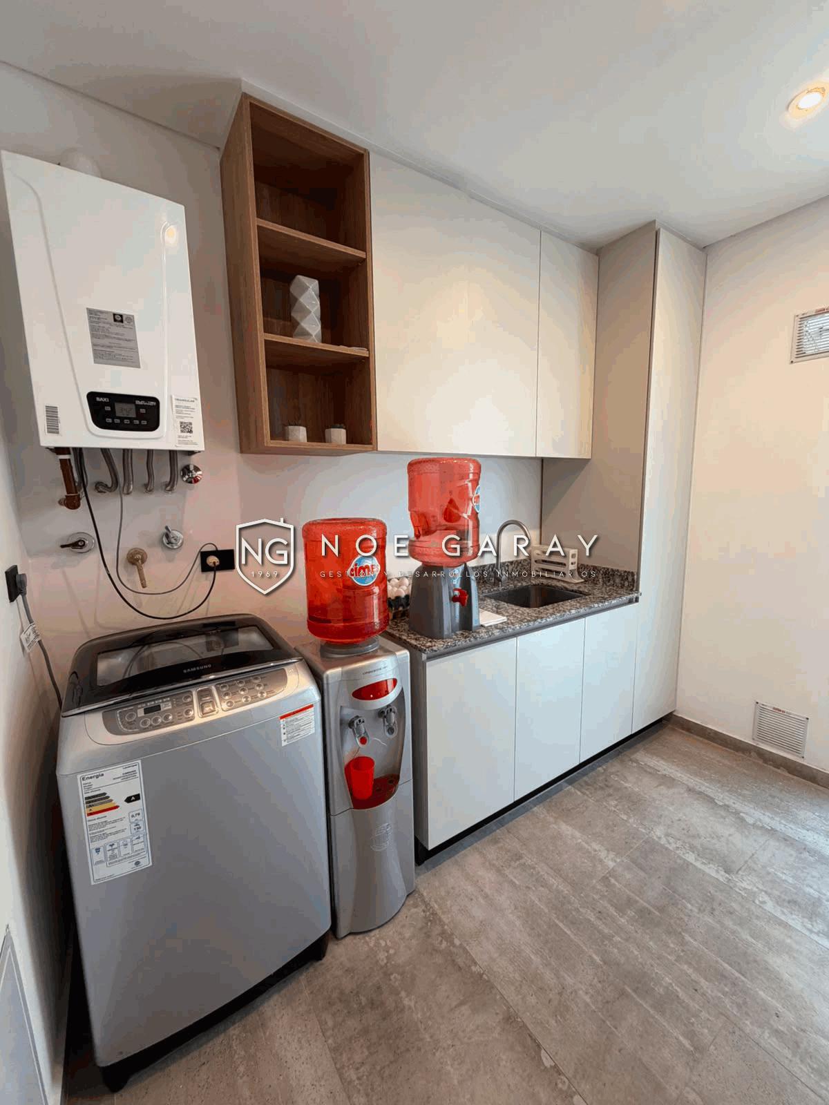 Casa en venta de categoría en barrio semi privado - Imagen 15