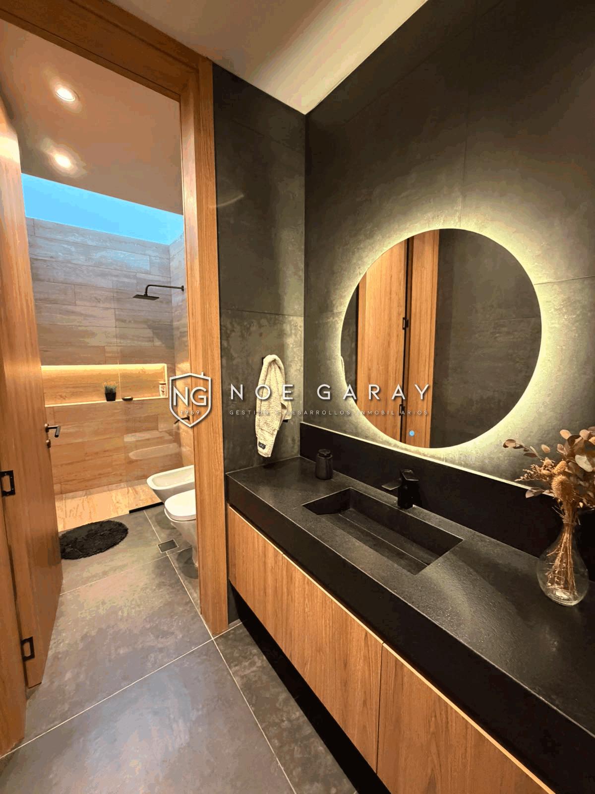 Casa en venta de categoría en barrio semi privado - Imagen 16