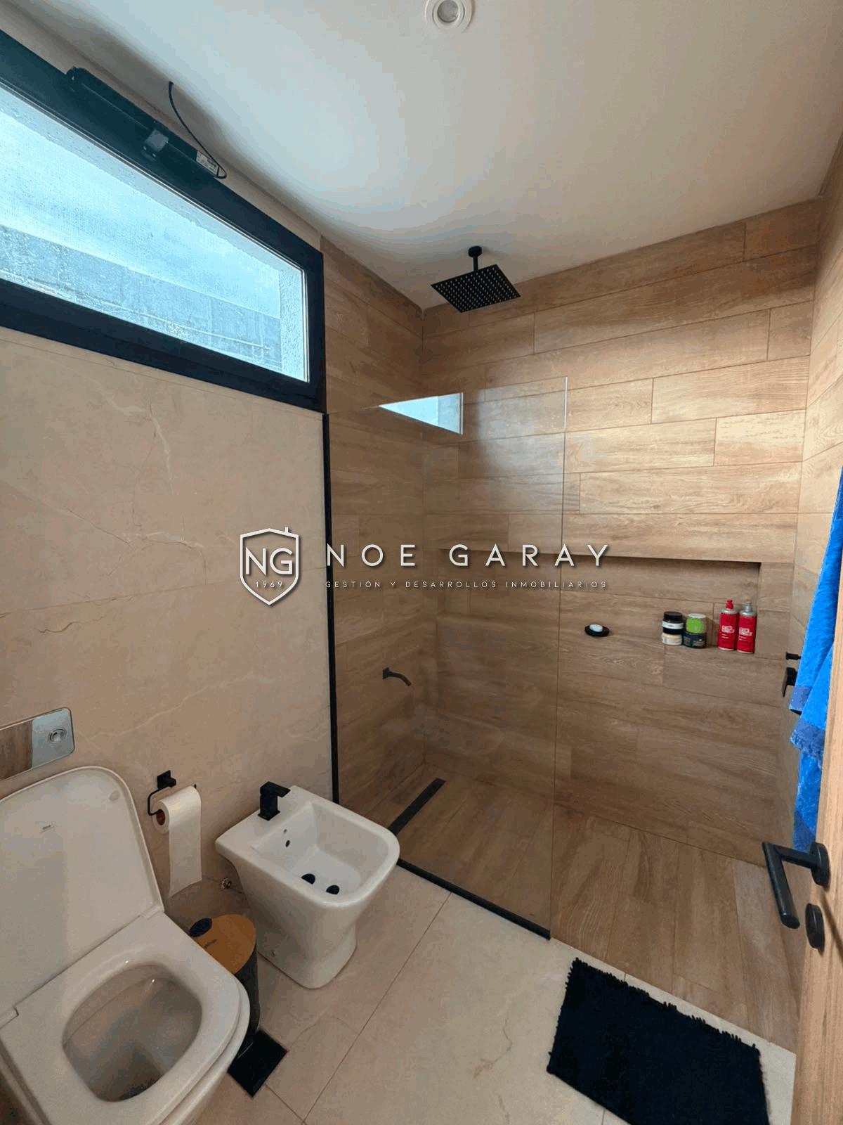 Casa en venta de categoría en barrio semi privado - Imagen 29
