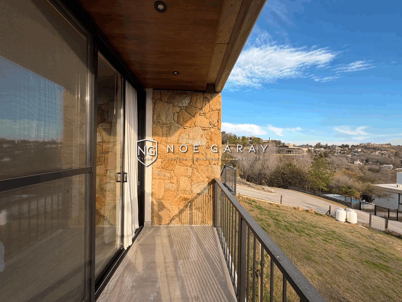 Casa en venta de categoría en barrio semi privado - Imagen 30