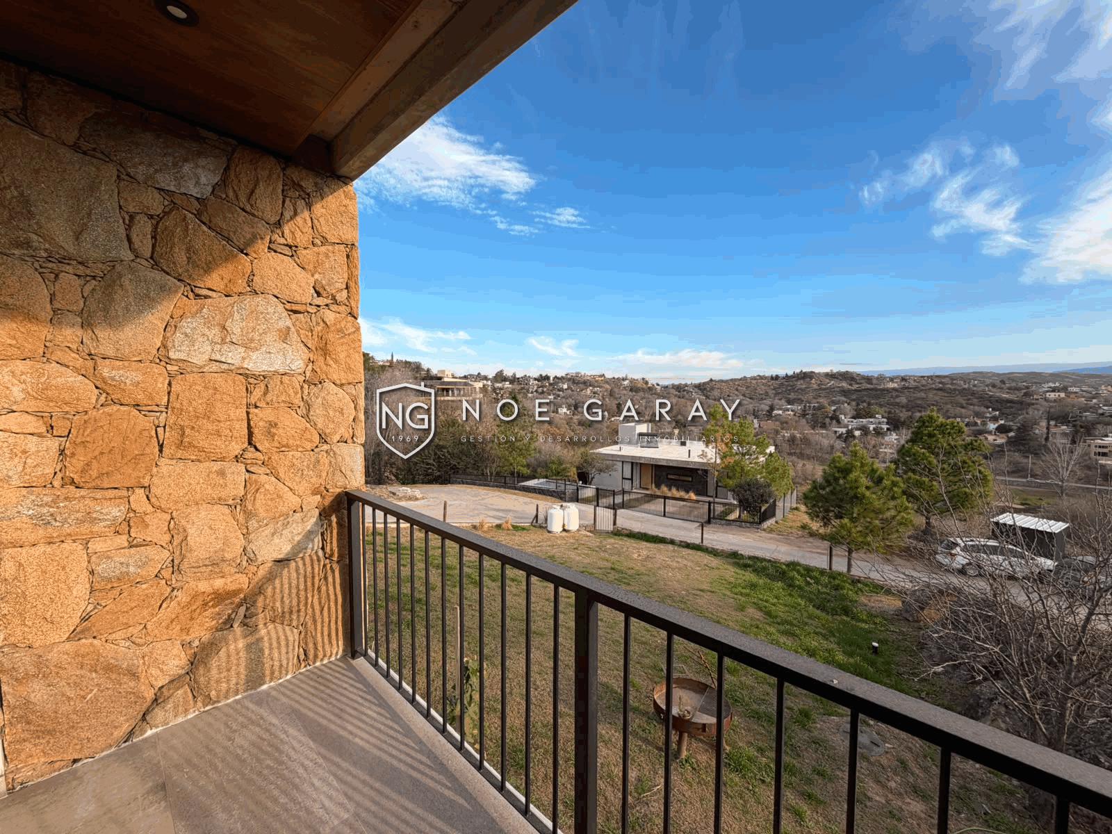Casa en venta de categoría en barrio semi privado - Imagen 31
