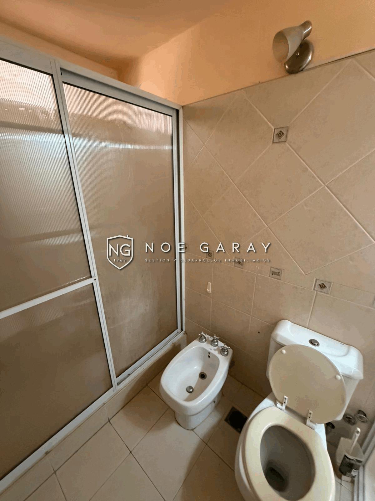 Casa dpto en vta con piscina, vistas a las sierras, 3 cocheras y amplio terreno - Imagen 18