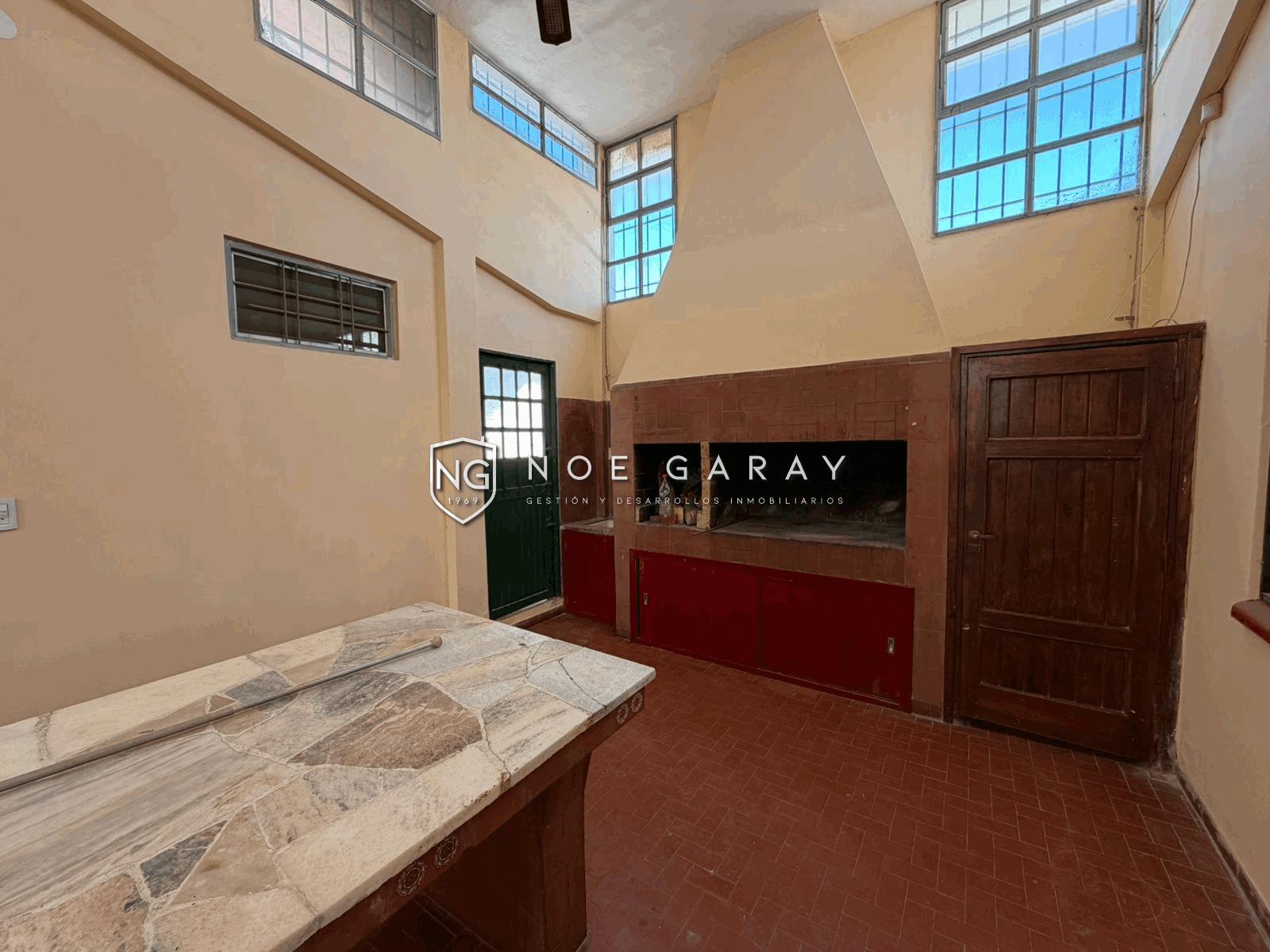 Casa dpto en vta con piscina, vistas a las sierras, 3 cocheras y amplio terreno - Imagen 21