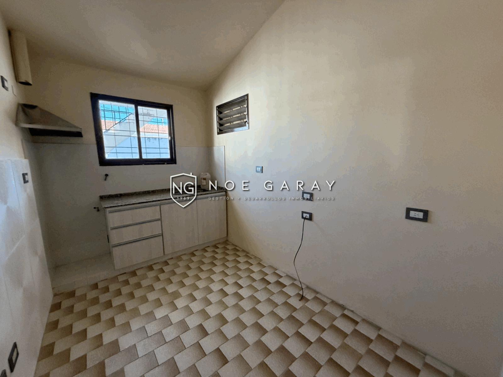 Casa dpto en vta con piscina, vistas a las sierras, 3 cocheras y amplio terreno - Imagen 27
