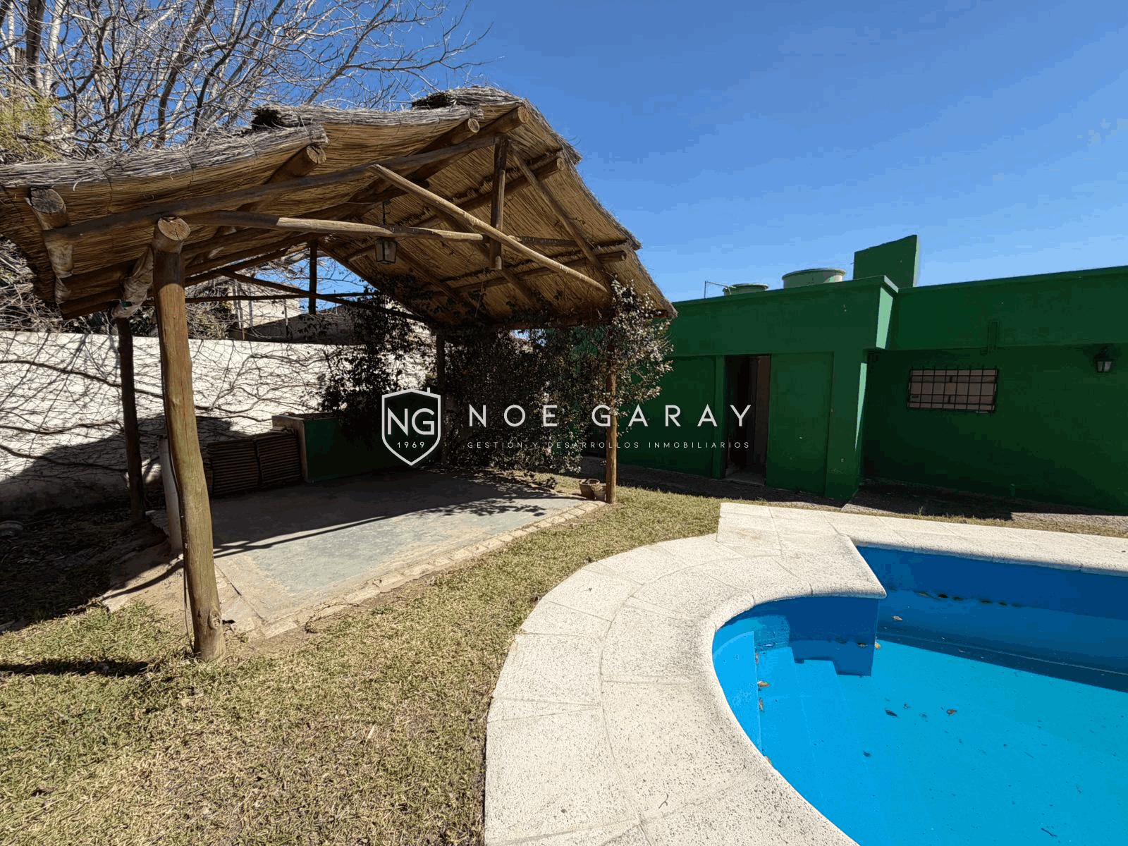 Casa dpto en vta con piscina, vistas a las sierras, 3 cocheras y amplio terreno - Imagen 35