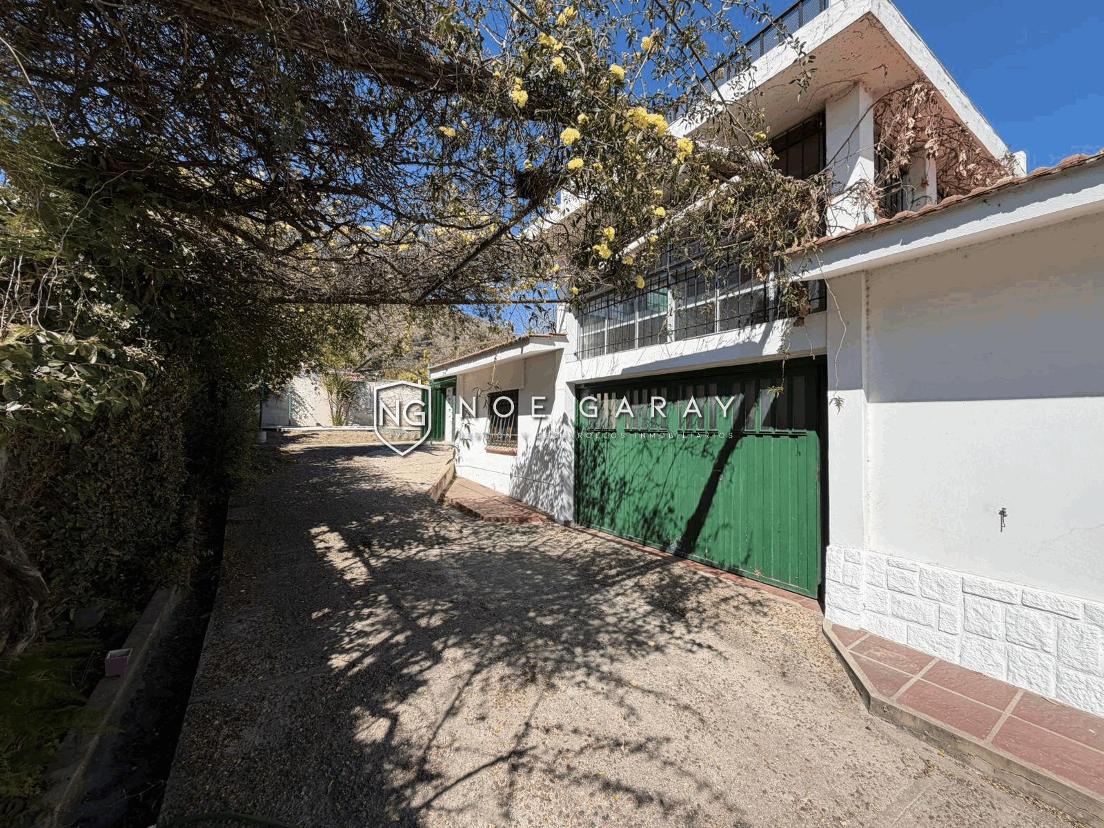 Casa dpto en vta con piscina, vistas a las sierras, 3 cocheras y amplio terreno - Imagen 39